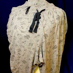 Torrid size 4 Skull Sleep Capris